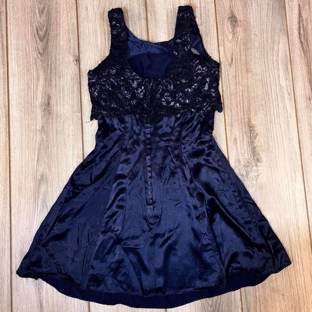 Vintage-american Women's Navy and Blue Summer-dresses - Picture 6 of 6